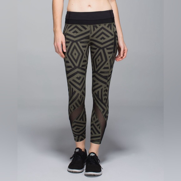 Lululemon Inspire Tight II-Chevron Shuffle Fatigue Green Black-Size 4 - Picture 2 of 12